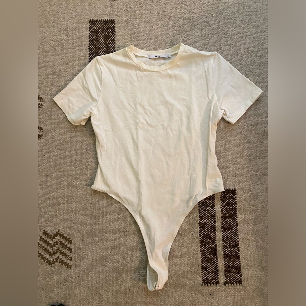 BOA Because of Alice size L short sleeve body suit EUC